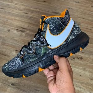 Nike Kyrie 5 Taco PE